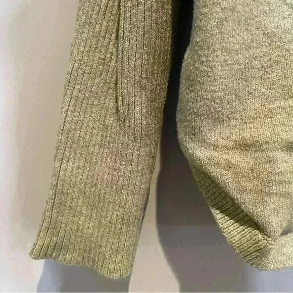 Denver Hayes women’s  sweater - Picture 3 of 4